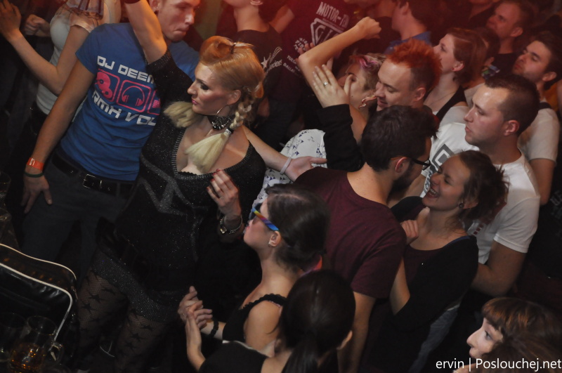 ELEKTRA W. PAN-POT (MOBILEE) - Pátek 14. 12. 2012